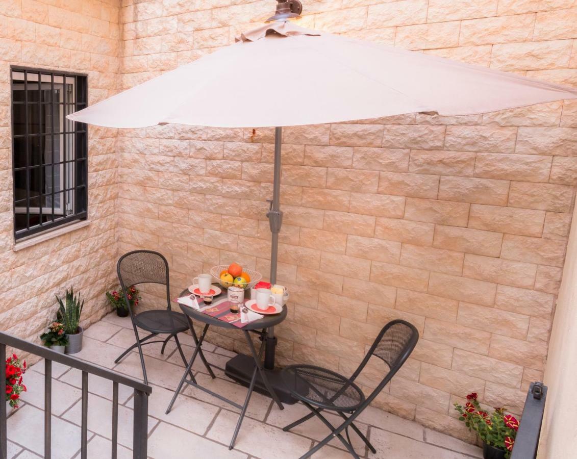 Leonina 75 Holidays Rome Exterior photo